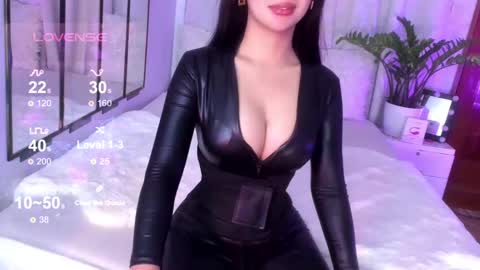 Snapshot of loisewilliams chatting on 01/30/25, 08:54 Mistress L online show from 01/30/25, 08:54
