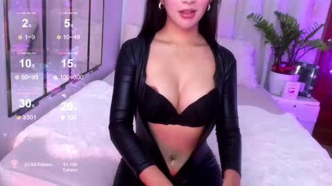Snapshot of loisewilliams chatting on 03/10/25, 04:46 Mistress L online show from 03/10/25, 04:46