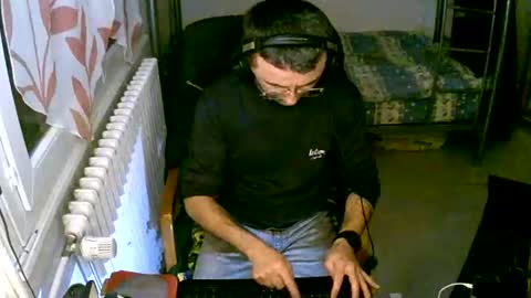 Snapshot of lokoum39 chatting on 12/30/24, 05:55 lokoum39 online show from 12/30/24, 05:55