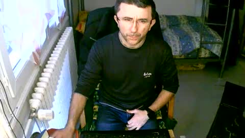 Snapshot of lokoum39 chatting on 01/02/25, 03:40 lokoum39 online show from 01/02/25, 03:40