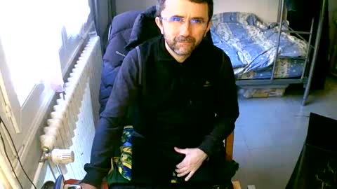 Snapshot of lokoum39 chatting on 01/13/25, 03:15 lokoum39 online show from 01/13/25, 03:15