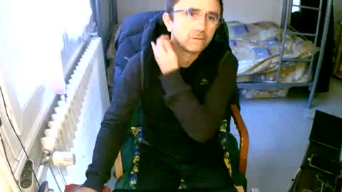 Snapshot of lokoum39 chatting on 01/19/25, 03:10 lokoum39 online show from 01/19/25, 03:10