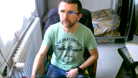 Snapshot of lokoum39 chatting on 02/26/25, 10:15 lokoum39 online show from 02/26/25, 10:15