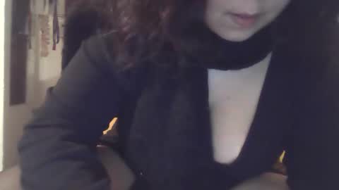 Snapshot of lola93939 chatting on 11/25/25, 02:28 lola93939 online show from 11/25/25, 02:28