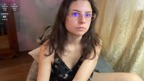 lola_aspis online show from 12/05/25, 03:15