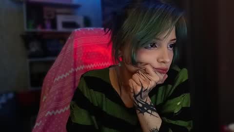 Snapshot of lola_bani_ chatting on 11/27/25, 09:44 lola online show from 11/27/25, 09:44