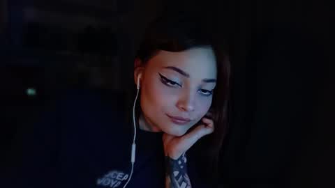 Snapshot of lola_bani_ chatting on 04/21/26, 02:23 lola online show from 04/21/26, 02:23