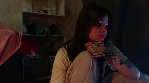 Snapshot of lola_bani_ chatting on 05/03/26, 01:39 lola online show from 05/03/26, 01:39