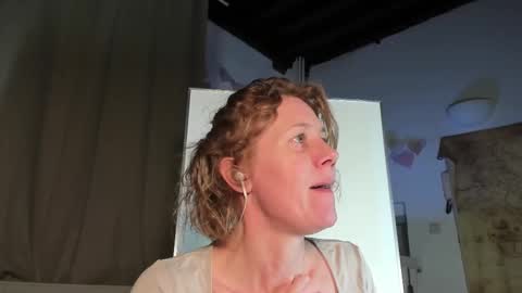 lola_belgium online show from 03/08/25, 06:26