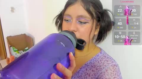 lola online show from 10/31/25, 11:55