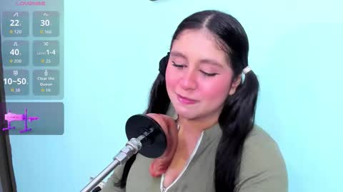 lola online show from 12/01/25, 04:06