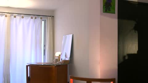 Snapshot of lola_cocks chatting on 04/20/26, 07:37 mara online show from 04/20/26, 07:37