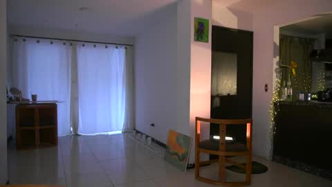 Snapshot of lola_cocks chatting on 05/12/26, 06:27 mara online show from 05/12/26, 06:27