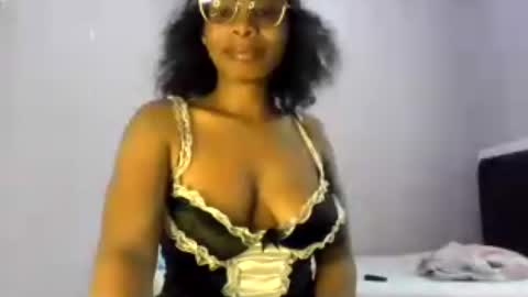 Snapshot of lola_coco chatting on 07/06/26, 10:34 Lola Coco online show from 07/06/26, 10:34