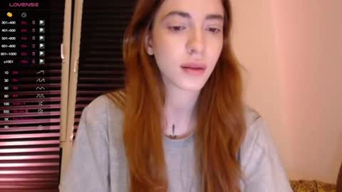 Snapshot of lola_dinky chatting on 10/10/25, 09:47 Lola online show from 10/10/25, 09:47