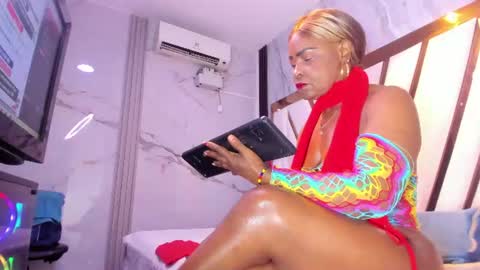 Snapshot of lola_hornei chatting on 06/28/26, 12:22 Lola online show from 06/28/26, 12:22