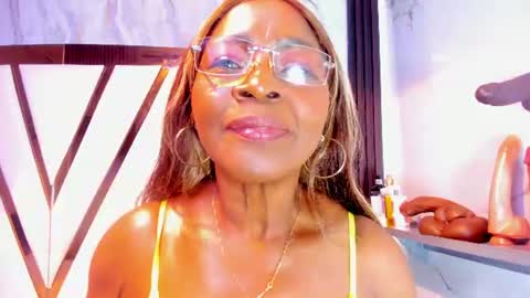 Snapshot of lola_hornei chatting on 07/19/26, 12:31 Lola online show from 07/19/26, 12:31