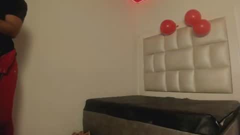 lola_js online show from 06/24/26, 11:42