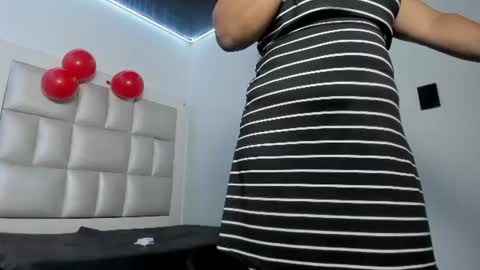 lola_js online show from 06/25/26, 11:48