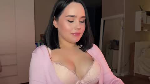 lola_razee online show from 07/24/26, 10:30