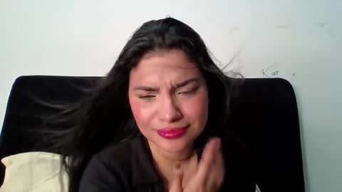 Snapshot of lolaa_staars chatting on 09/15/25, 07:19 lolaa_staars online show from 09/15/25, 07:19