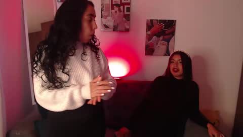 lolaandcamille online show from 02/25/25, 01:50