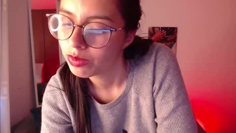 lolaandcamille online show from 03/03/25, 10:42