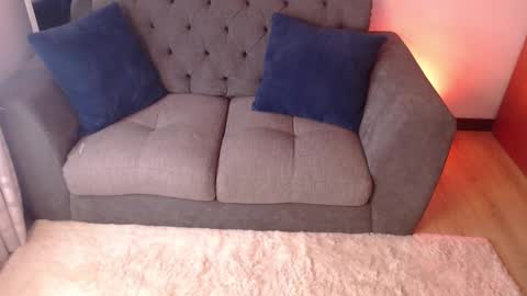 lolaandcamille online show from 03/10/25, 04:14