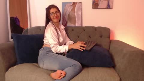 lolaandcamille online show from 03/10/25, 07:18