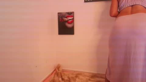 lolaandcamille online show from 09/26/25, 05:50