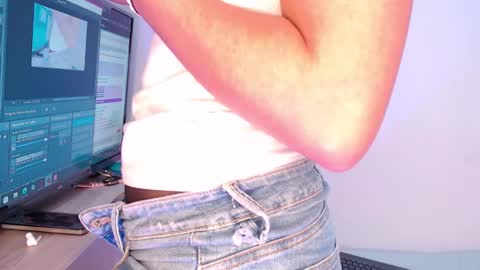 lolaandcamille online show from 12/19/25, 01:23