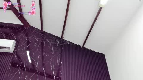 Lola Angel online show from 11/25/25, 08:20