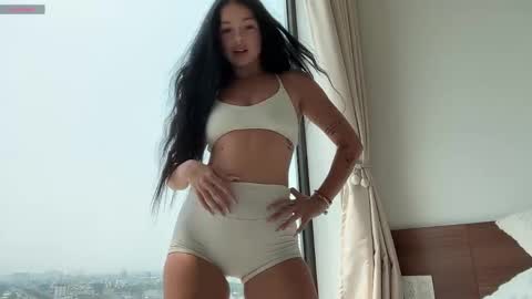 Snapshot of lolaap0pp chatting on 04/12/26, 03:55 Lola online show from 04/12/26, 03:55