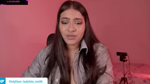 Snapshot of lolaasmith_21 chatting on 02/14/25, 01:02 lolaasmith_21 online show from 02/14/25, 01:02