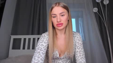 Snapshot of lolabani675452 chatting on 12/16/25, 07:46 lolabani675452 online show from 12/16/25, 07:46