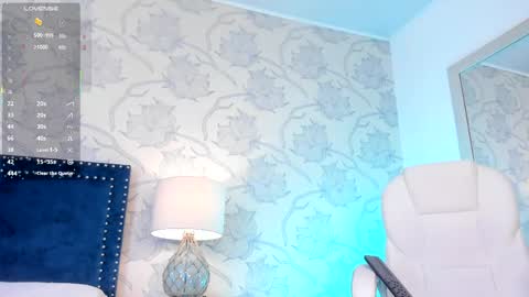 Snapshot of lolaberry_ chatting on 05/15/26, 06:31 Lola Berry online show from 05/15/26, 06:31