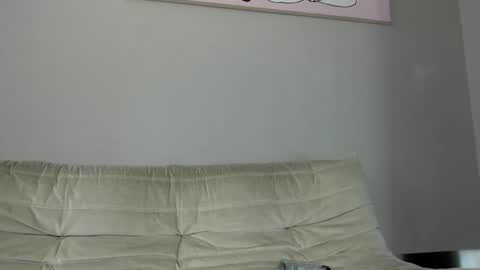 Snapshot of loladom chatting on 04/20/26, 07:22 Frt Pr1ncess online show from 04/20/26, 07:22