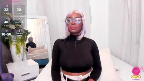 Snapshot of lolajenkiins chatting on 09/20/25, 01:12 lola online show from 09/20/25, 01:12