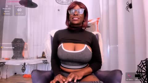 Snapshot of lolajenkiins chatting on 11/07/25, 01:00 lola online show from 11/07/25, 01:00