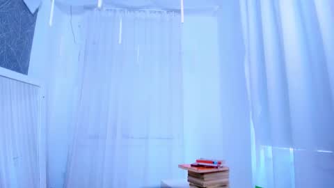 Snapshot of lolajenkiins chatting on 11/24/25, 01:11 lola online show from 11/24/25, 01:11