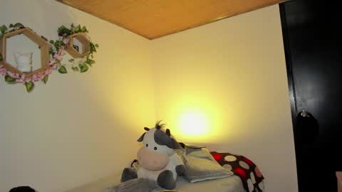 Snapshot of lolaleah_ chatting on 01/08/26, 02:36 Lola online show from 01/08/26, 02:36