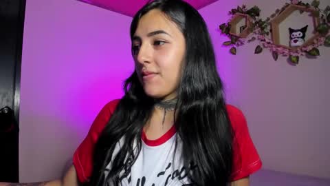 Snapshot of lolaleah_ chatting on 02/03/26, 10:48 Lola online show from 02/03/26, 10:48