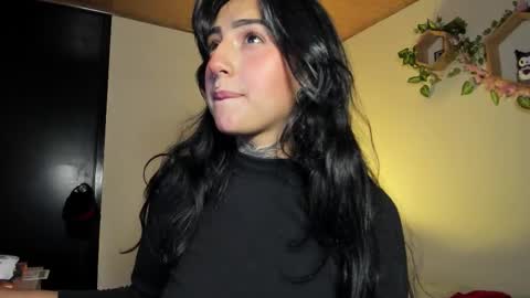 Snapshot of lolaleah_ chatting on 02/14/26, 04:31 Lola online show from 02/14/26, 04:31