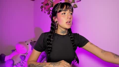 Snapshot of lolaleah_ chatting on 03/15/26, 07:36 Lola online show from 03/15/26, 07:36