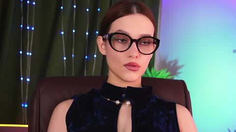 Snapshot of lolalemona chatting on 04/17/26, 01:47 lolalemona online show from 04/17/26, 01:47