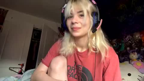 Lola Lixx online show from 12/06/24, 10:30