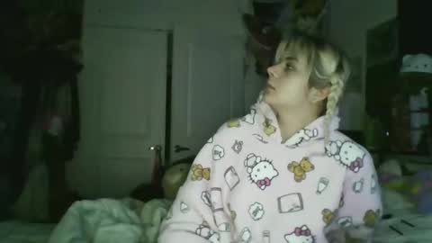 Lola Lixx online show from 12/26/24, 09:33