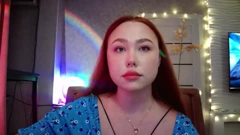Snapshot of lolamint_ chatting on 10/19/25, 02:29 Lola online show from 10/19/25, 02:29
