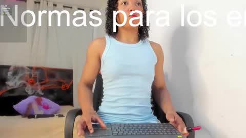 lolareyes1 online show from 10/09/25, 11:08