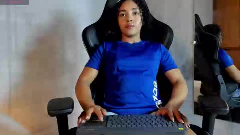 lolareyes1 online show from 02/20/26, 01:46